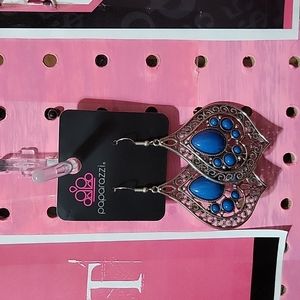 Paparazzi earring